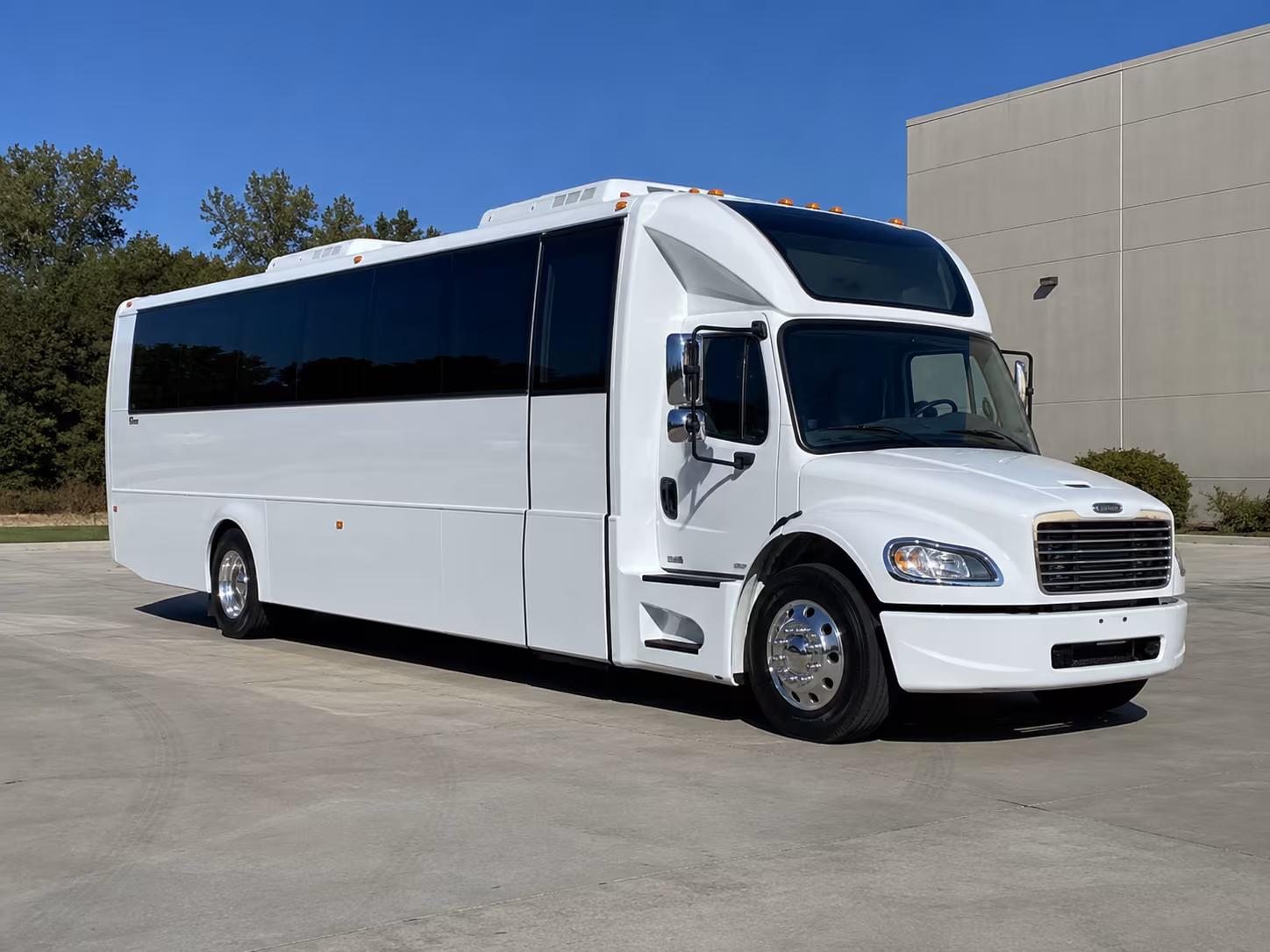 passaic 28 passenger party bus
